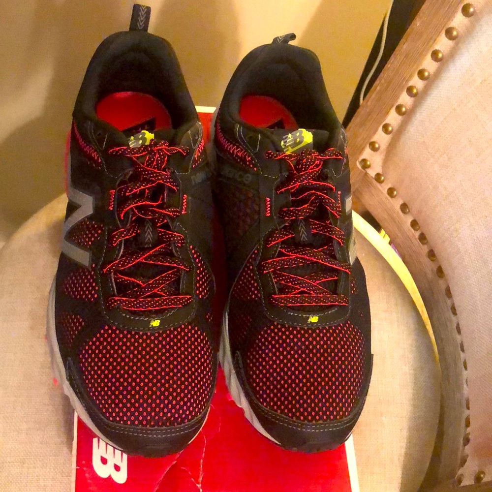 BRAND NEW, NEVER WORN! NEW BALANCE Women’s Alt Terrain 610v5 Trail Running Shoe